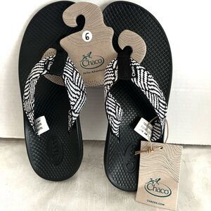 NWT Chaco Classic Flip Flop Everley Black/White Womens Sz 6